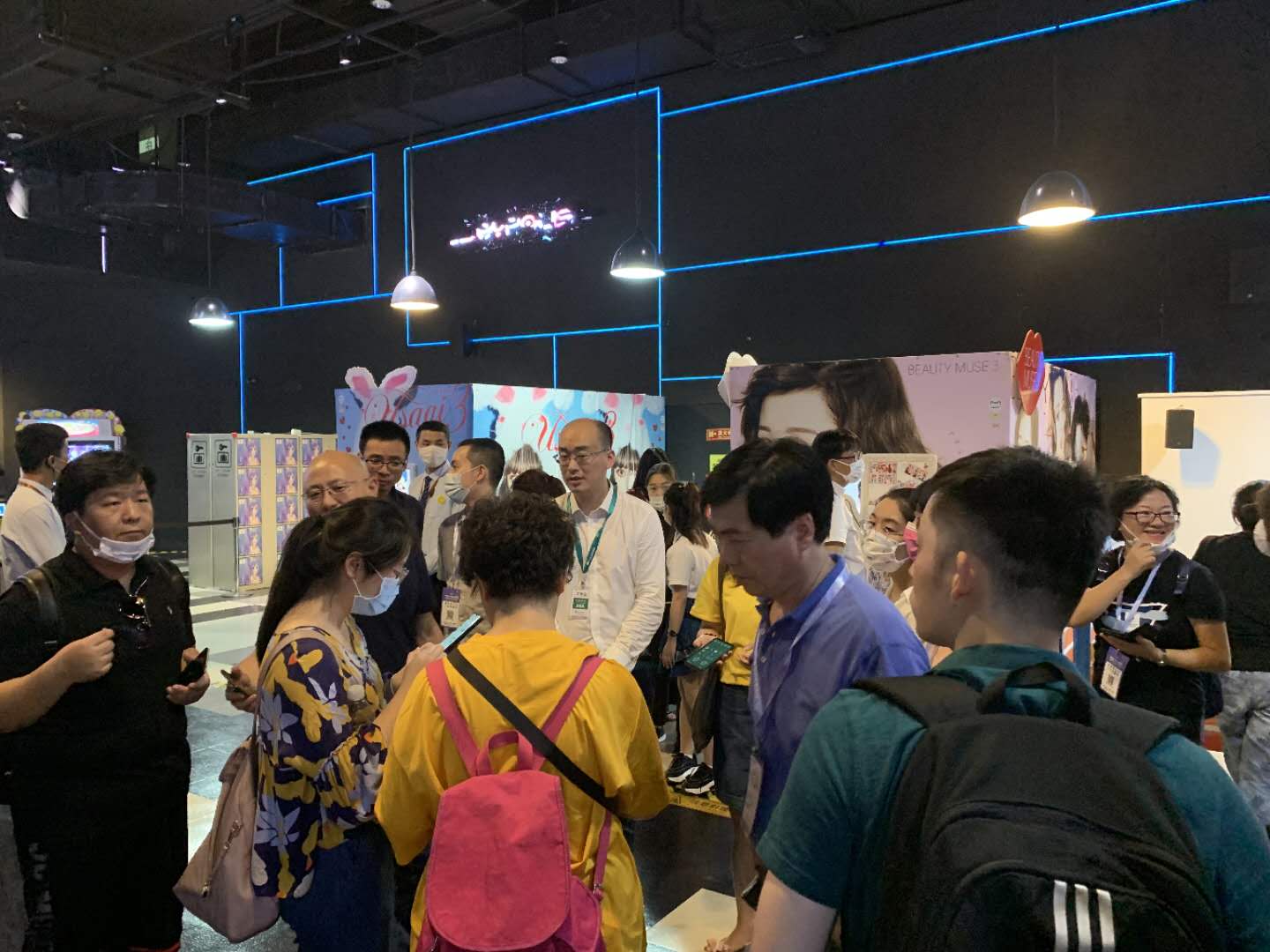 /uploads/image/2020/08/15/環(huán)球.jpg 環(huán)球.jpg